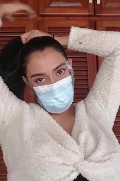 Blowjob and Cum Eating From Surgical Mask