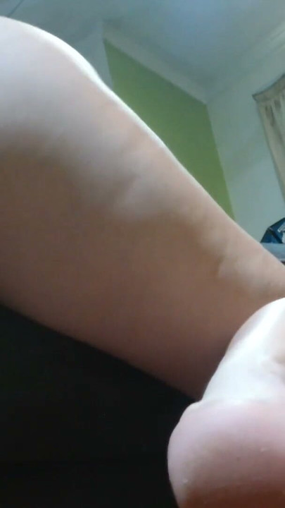 Pawg humping corn getting off | Clip 1