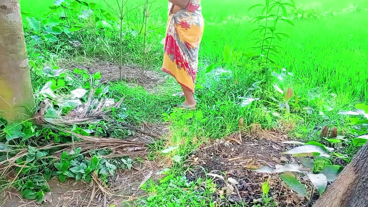 ▶️Lokal bhabhi and me outdoor sex