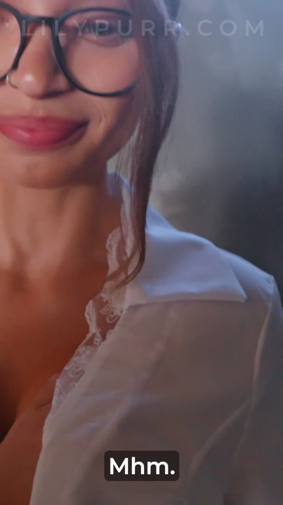 Horny Real Estate Agent Fucks Client in Unfinished Villa to Save the Deal | Clip 1