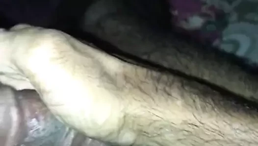 Dışarıda yağmurlu zamanlarda kendi kendine eğlence
