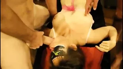 中国女人与白人壮男裸性爱