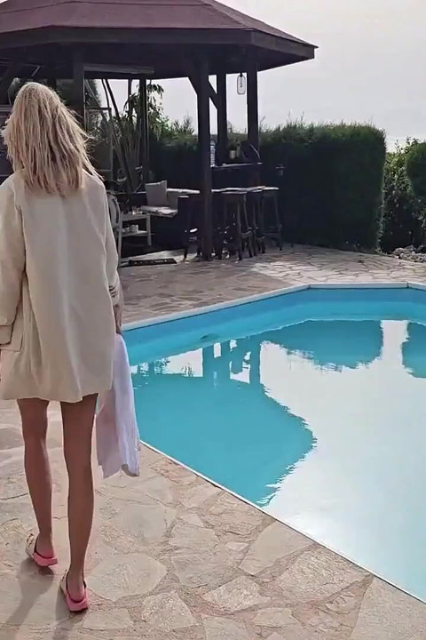 Sahilden bir yabancıyı sikmek için aldım