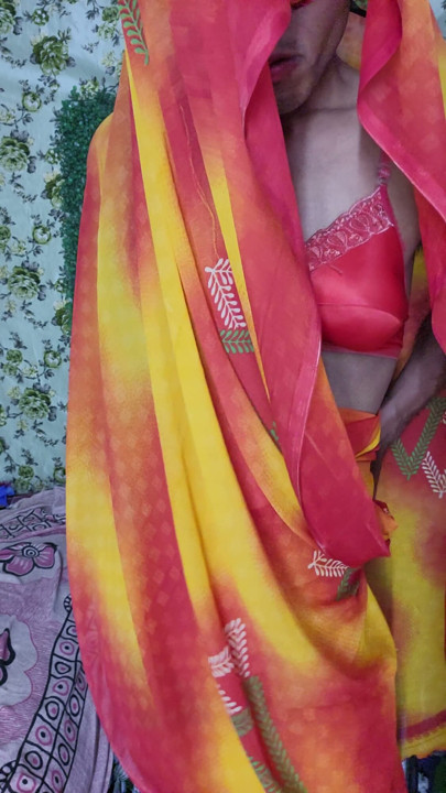 Learn to wear a saree from the village sister-in-law | Clip 1