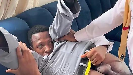 Bos kantorku ngentot sama aku