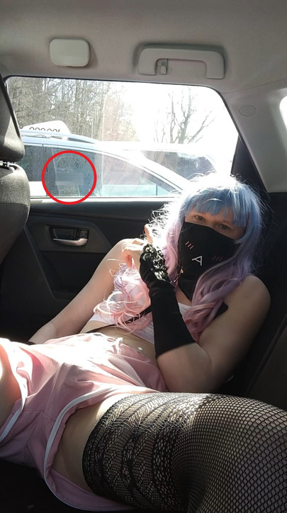 Risky flashing close to a stranger while blindfolded