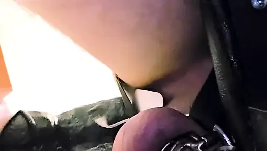 Ballslap sikiş makinesi beni estim ve bekaret içinde boşaltıyor