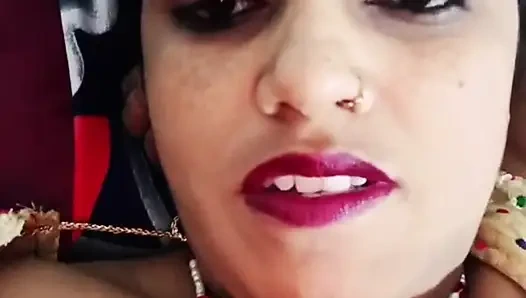 Video seks ganas pasangan baru hari valentine di luar ruangan.nikmati aja video ini