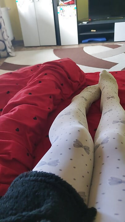 穿着青少年连裤袜的漂亮手淫