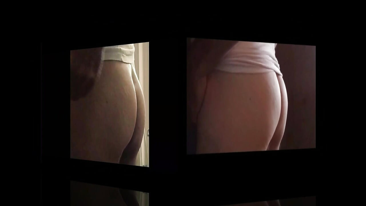 I like to open my ass and stick a delicious thick cock in my ass