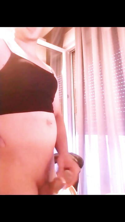 30 anos bicha afiando seu camarão virgem clitty