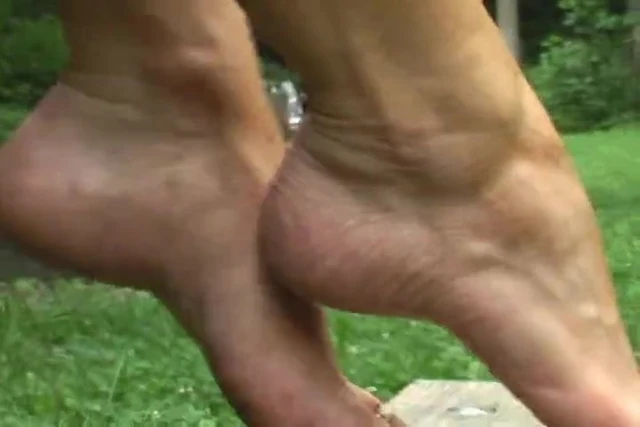 quick look at Jaiden's feet