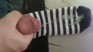 Cumshot my sis's socks,good taste