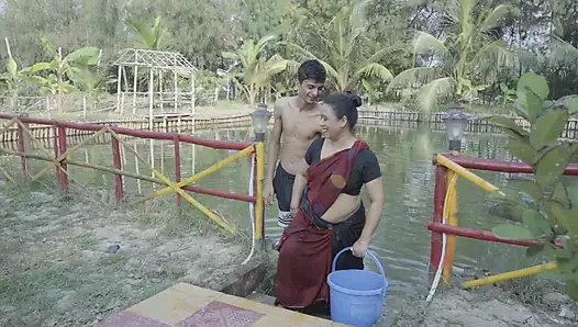 Indian Bhabi Ka Pani Mai Thukai Hot Indian Porn Video