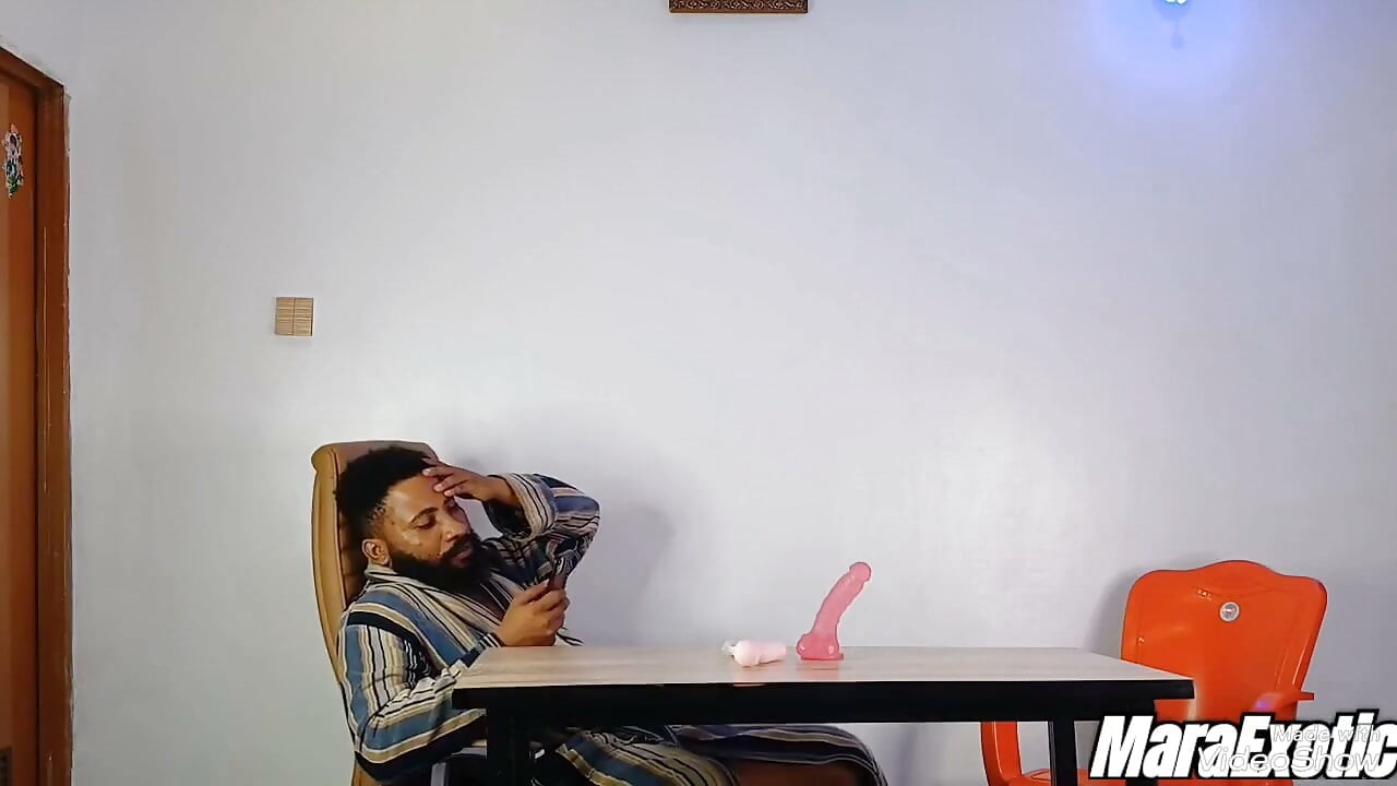 Patlayıcı fışkırtma orgazmı ve altın duşlar | Sırılsıklam ıslak amcık ve büyük sert yarak
