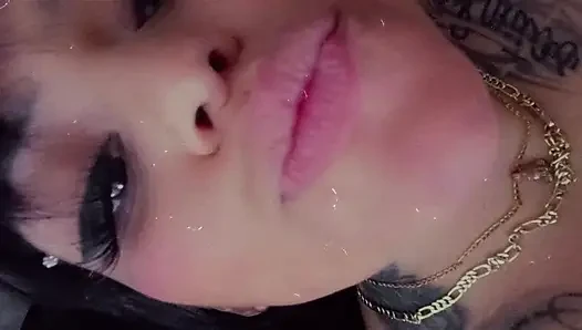 She bangs bangs