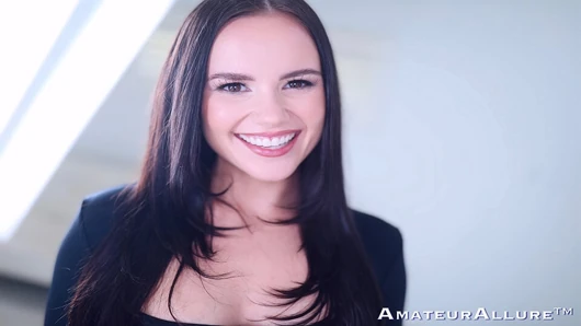 Iris Leon Makes Her Amateur Allure Debut