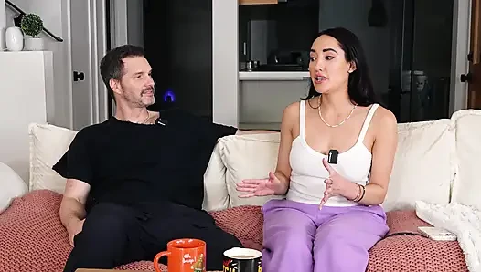 Güzel latin yıldızı Chloe Amour Tom Games podcast'inde twerk yapıyor