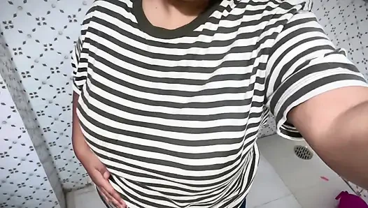 Arab Public Toilet Big Ass & Huge Boobs Hot Girl After College!