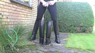 Pee in riding boots