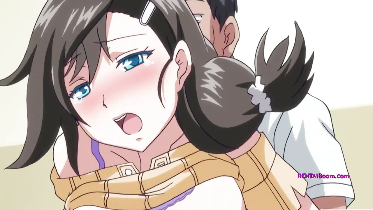 Hentai babe con tetas enormes se la follan profundo, gimiendo en éxtasis animado