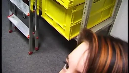 Amateur brünette schlampe in pov-action geknallt