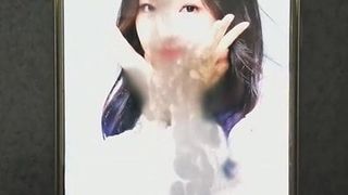 Loona Olivia Hye Sperma-Tribut