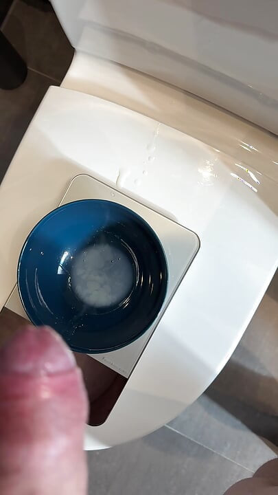 Huge cumshot in a bowl