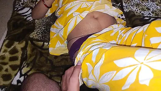 Desi bhabhi ji ko aisi din mein bahut achcha choda