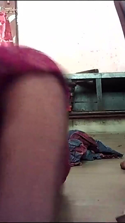 Detik menakjubkan dari "isteri rumah kampung India berkongkek di suami"