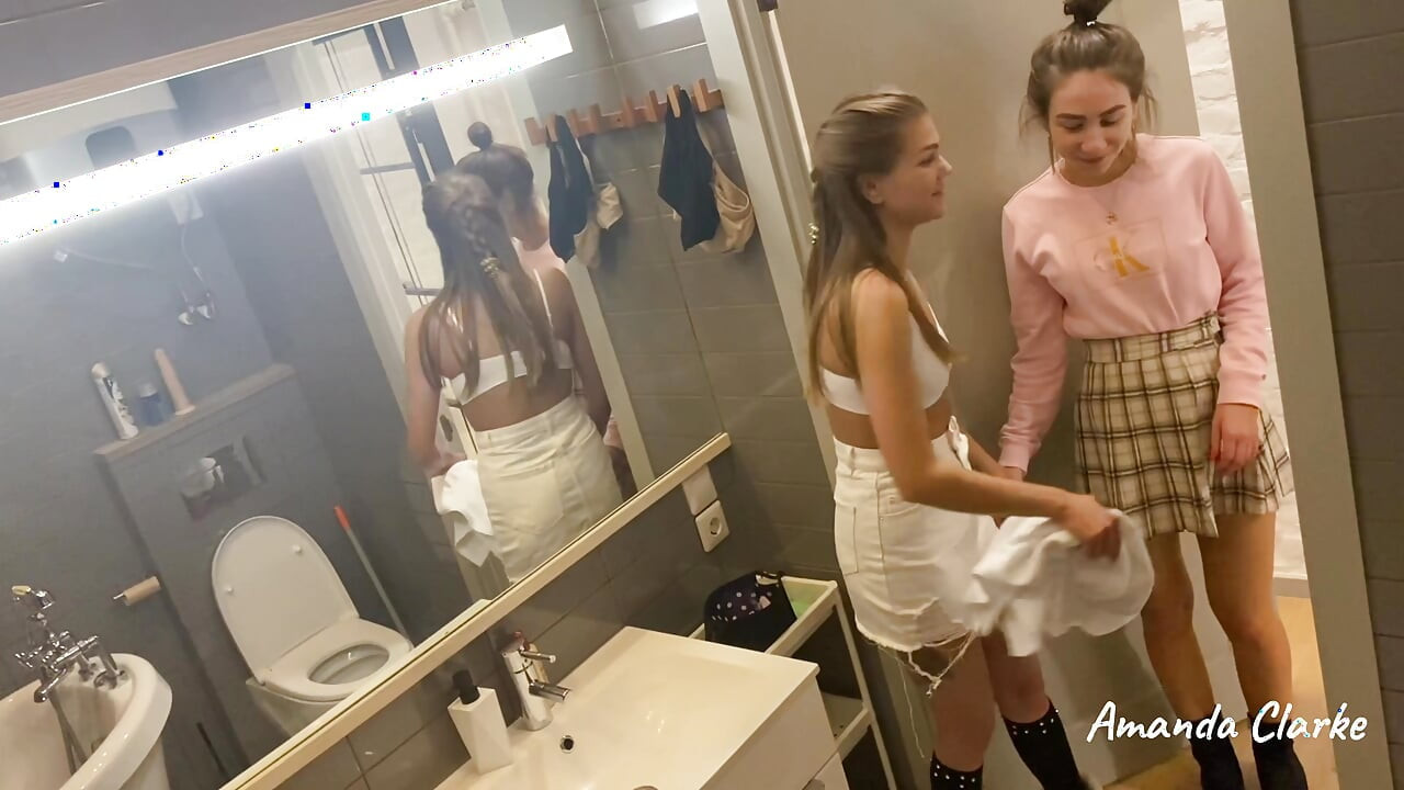 Lesbiyan ht seks hastmaithun lekin ve kisi ke bare men nahin jante