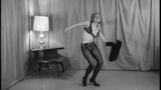 Folterende Frauen - 1965 - Striptease-Szenen