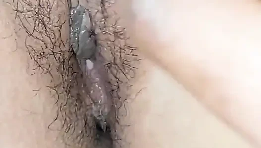 Kocasını eski erkek arkadaşıyla aldatıyor