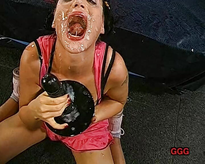 GGG ジョン・トンプソン - かわいい女子高生が飲み込みたい