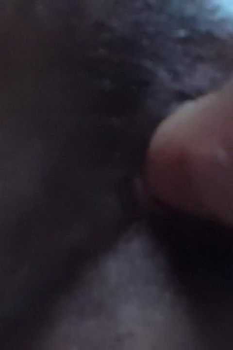 Put Oil on the Anus and Put It on the Finger