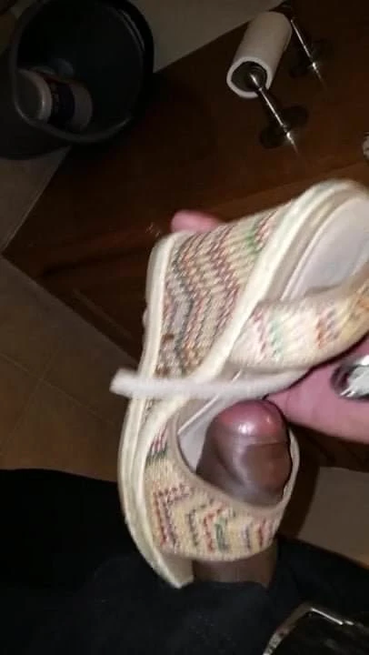 Fucking and cumming on latina's wedges