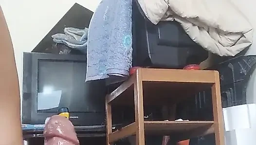 Nyepong kontol tetangga, enak banget!