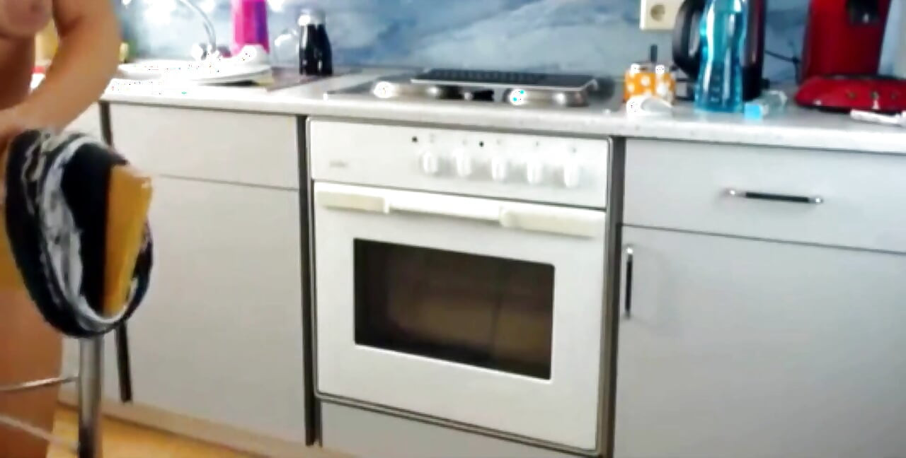 Teen Sexydea Fingering Herself on Live Webcam