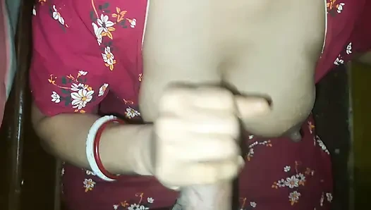 Adik ipar dengan toket besar lagi asik ngentot memeknya habis-habisan sampai lubangnya menganga lebar