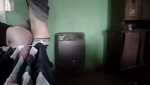 Kami lagi asik di dapur di samping kompor