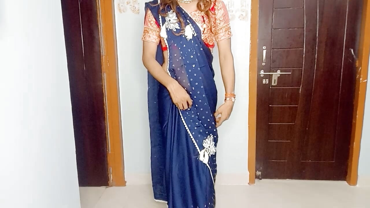 bhabhi ki pahani hu saree our bra panty ko pahan ke use chodne ka ehsaas kiya