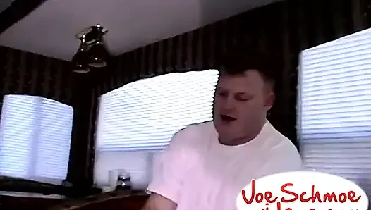 Tombul Chez iyi sakso çekiyor