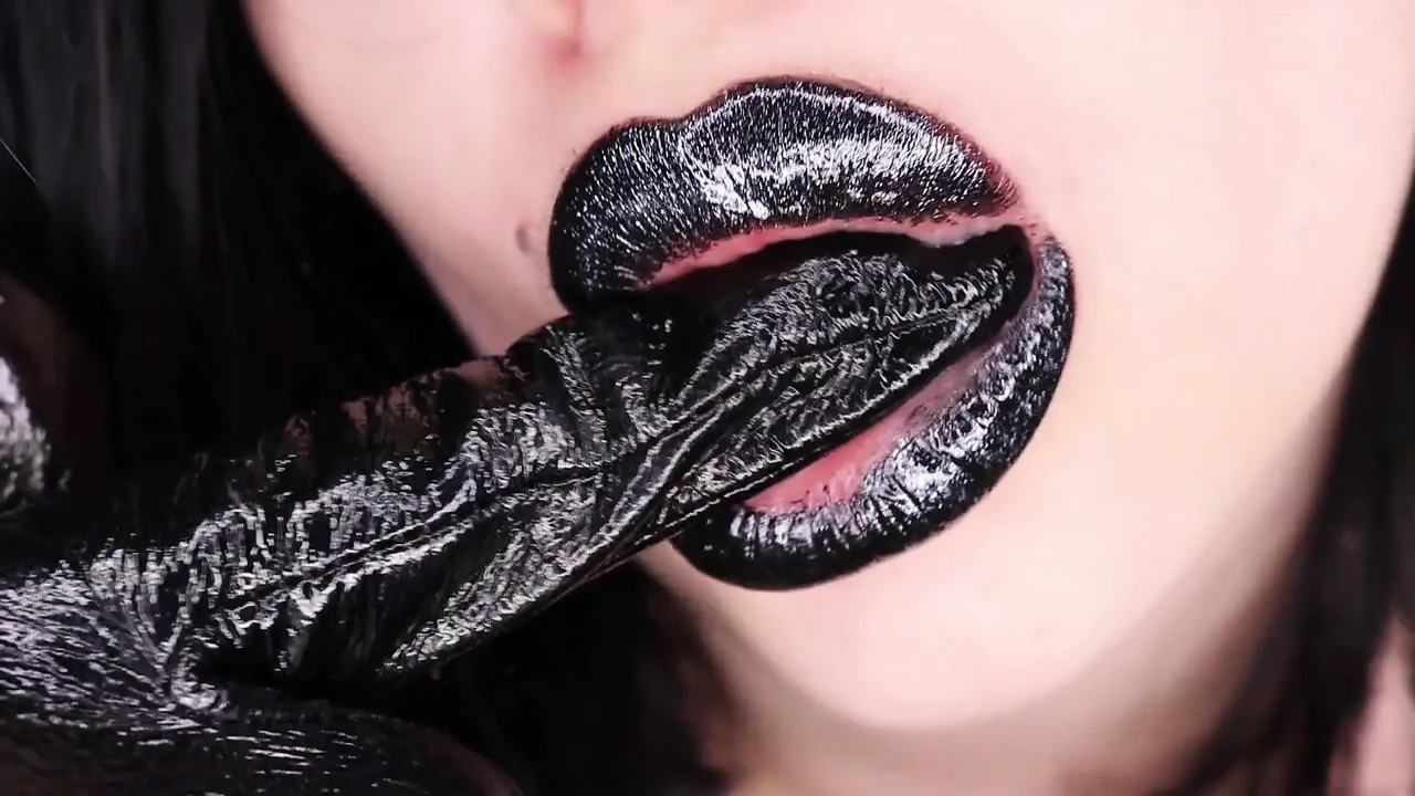 Lady in black lipnosis JOI