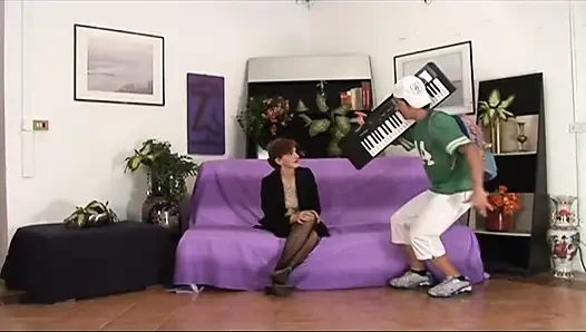 Young boy has a thing for his sexy stepauntie