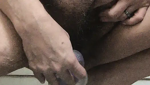 Сквиртую после мастурбации в душе