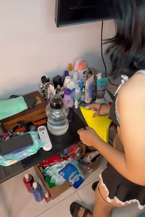 Boss, Let Me Help You! a Delicious Break While I Clean Your Room