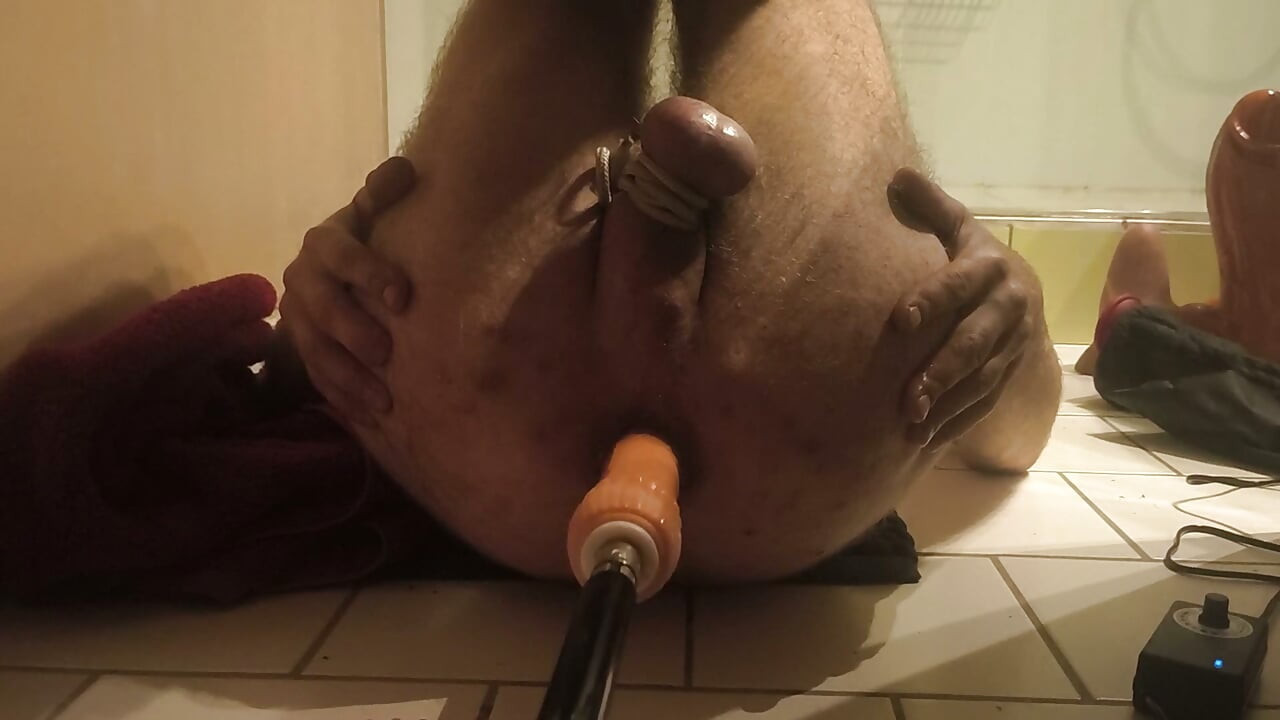 Gode xxxl et fucking machine