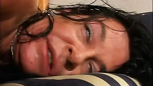 Pantat bahenol tante seksi dengan toket aduhai ini dientot habis-habisan sama kontol besar pria kuit hitam