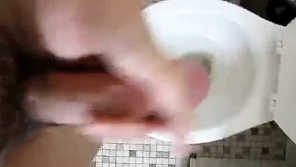 Oğlan mastürbasyon içinde banyo