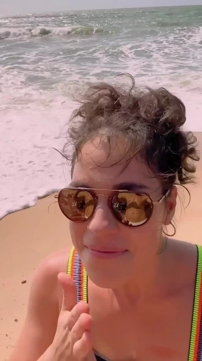 Epic moment from "public beach drinking 2 liters of pee ,public beach gagging"